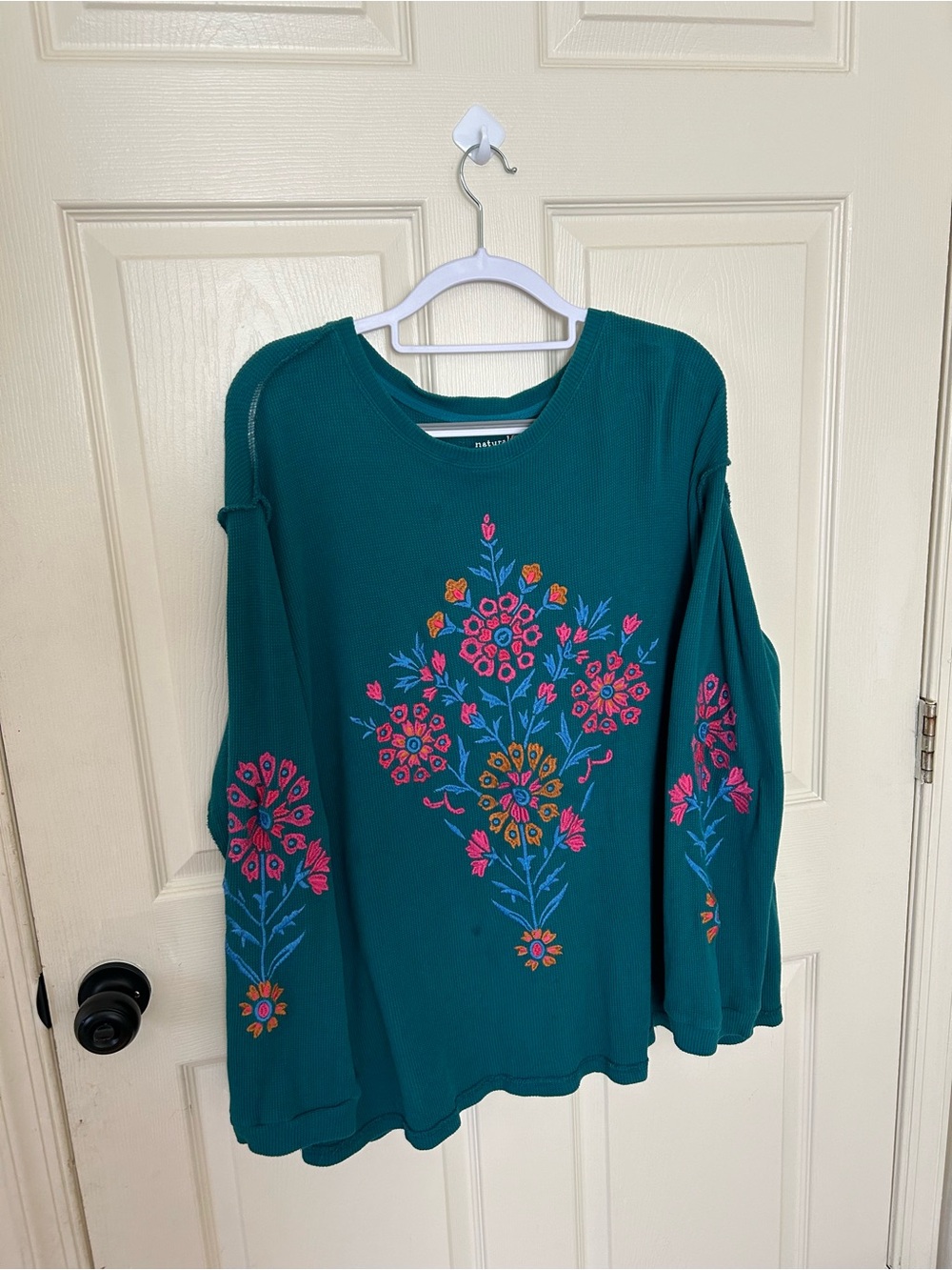 Natural Life Oversized Thermal Size Large/XL Floral Embroidery Design